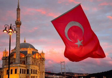 Defensas de la OTAN interceptaron un misil balístico iraní lanzado hacia Turquía