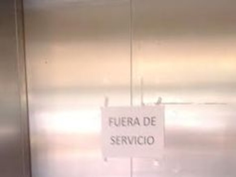 Ascensores de la Especializada de la CSS continúan dañados