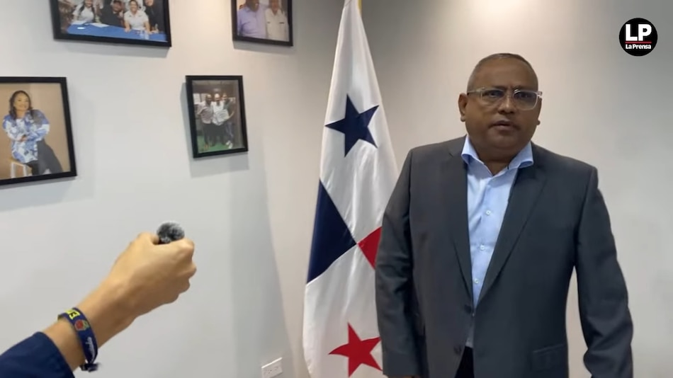 Finalmente: Raúl Pineda muestra sus oficinas VIP en la Asamblea Nacional