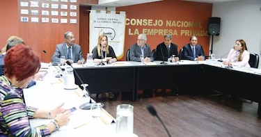 Asamblea, matrimonio y educación gratuita interesan al panameño