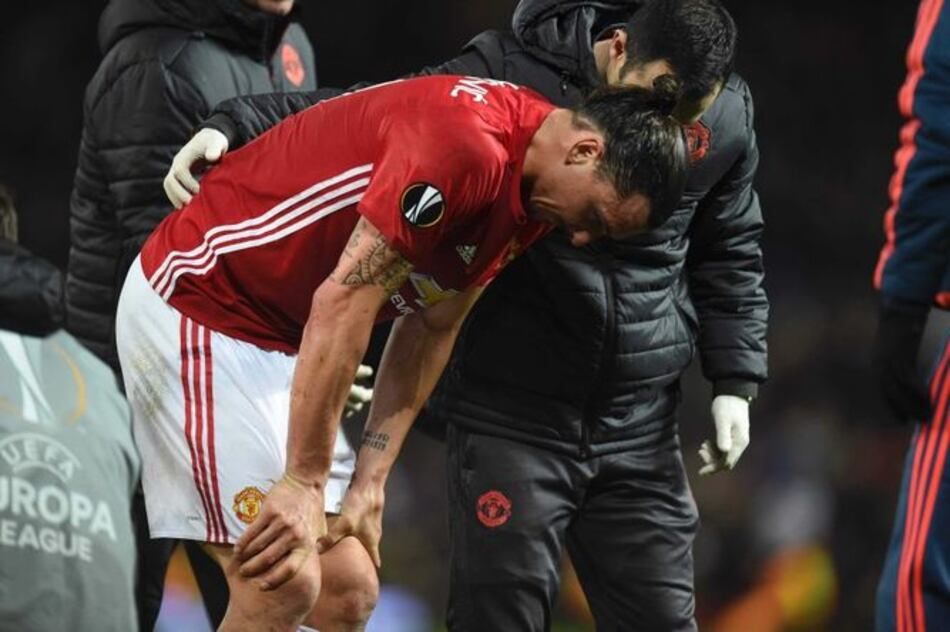 Ibrahimovic afirma que volverá 'aún más fuerte' tras lesión