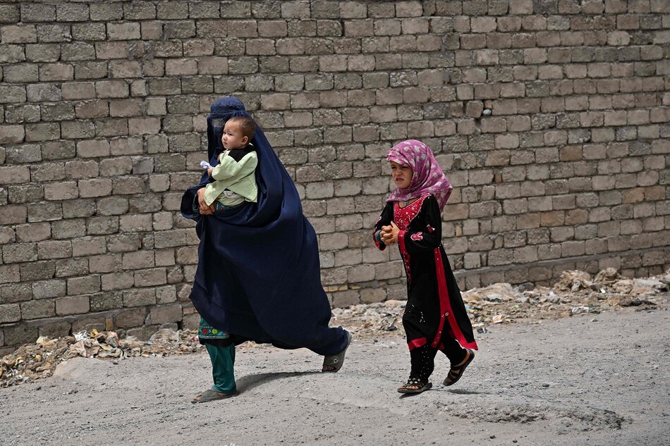 Amnistía Internacional: la ‘asfixiante represión’ de los talibanes destruye a las mujeres y niñas afganas