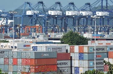 Gremios piden a las autoridades intervenir en conflicto de transportistas