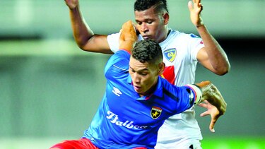 Plaza Amador quiere hundir al campeón