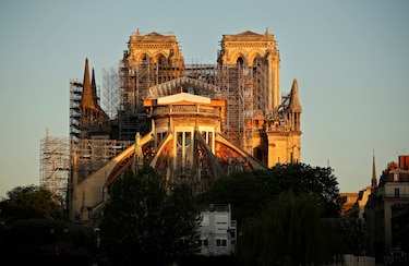 La reconstrucción de Notre Dame de París se reanudará el lunes