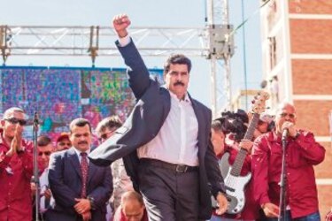Maduro, a un paso de poderes especiales