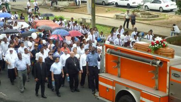 Colón se despide de su pastor
