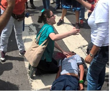Reportan dos muertos y decenas de heridos en Venezuela