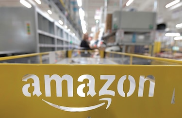 Interrupción en servicios de Amazon causa estragos en periodo navideño