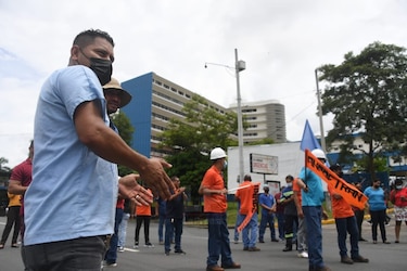 Trabajadores de la CSS siguen en huelga; autoridades hacen llamado al diálogo 