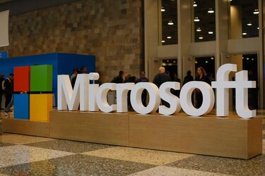 Microsoft  se refuerza en inteligencia artificial y Apple en salud