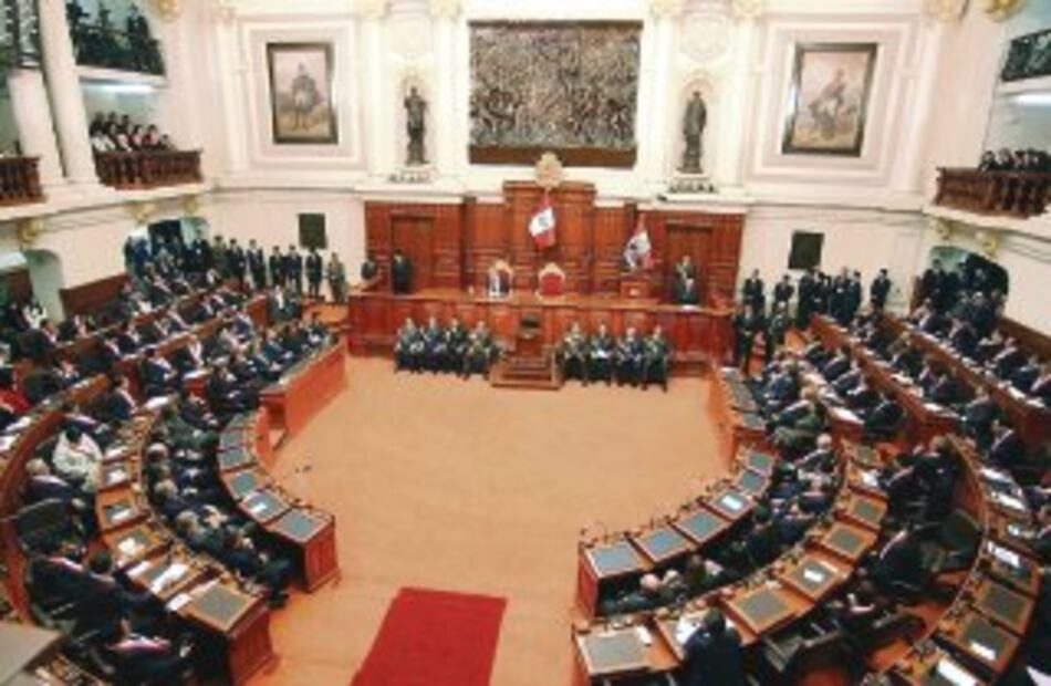 Congreso de Perú, a subasta