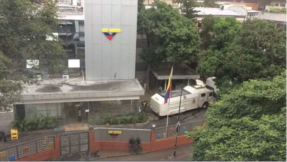 Venezuela: opositores protestan contra la censura en la televisión pública