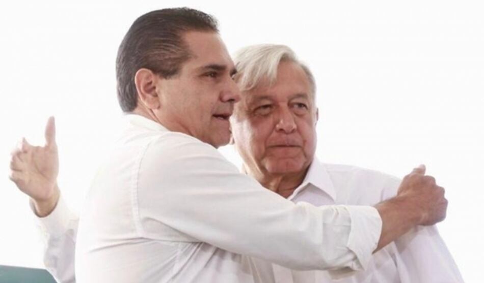 México busca  identificarán a docentes que ya no dan clases