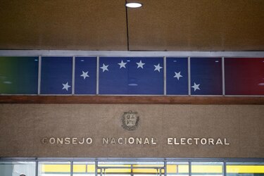El antichavismo pide al CNE extender por tres días el plazo para la inscripción de candidatos