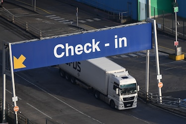 El ‘brexit’ se completa en un día histórico para Europa