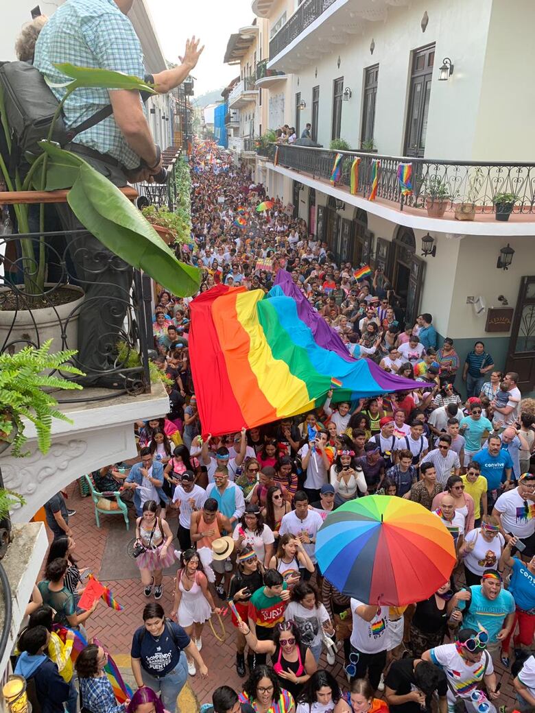 Realizan marcha del orgullo en el Casco Antiguo