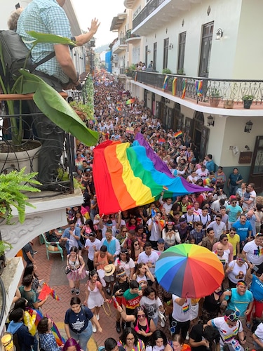 Realizan marcha del orgullo en el Casco Antiguo