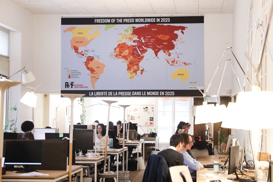 RSF: La libertad de prensa mundial está en su peor momento por la economía de los medios