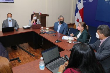 Ministro Sucre dice que no se ha planteado cerrar el año escolar; se tomarán decisiones por plantel debido a los casos de Covid-19