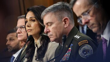La directora de inteligencia de Estados Unidos dice que el régimen de Irán está ‘intacto’, pero ‘degradado’