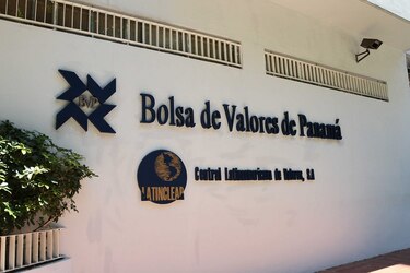 $121 millones negociados en integración de bolsas de Panamá y El Salvador 