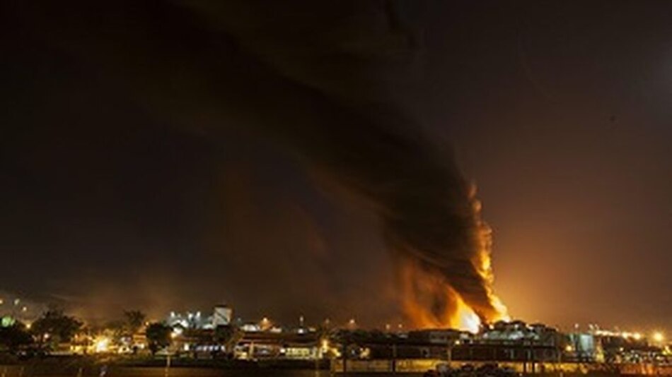Explosión en tanques de combustible provoca gran incendio Brasil