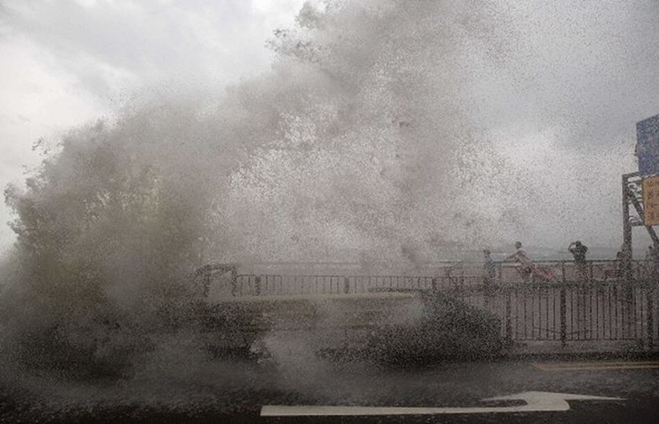 Hong Kong paralizada por el tifón Haima