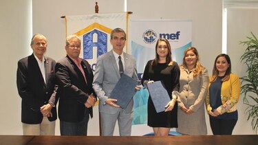 Acobir firma acuerdo de cooperación técnica con la Intendencia del MEF