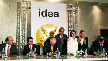 La ‘cumbre de la dignidad’