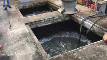 Tras fuertes inundaciones, realizan labores de limpieza en Colón