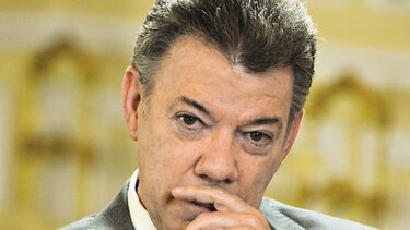 Santos decide retomar diálogos con el ELN