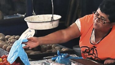 Igualdad entre hombres y mujeres se alcanza redistribuyendo labores en casa