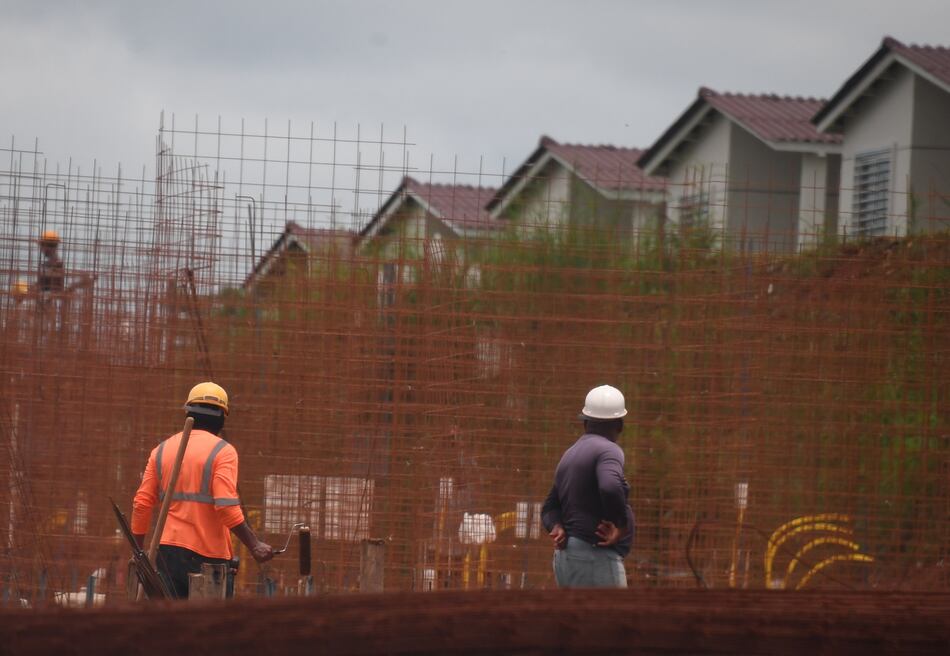 Promotores de viviendas del interior en crisis: más del 95% de los proyectos paralizados