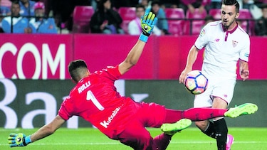 Sevilla no pudo ganar en casa