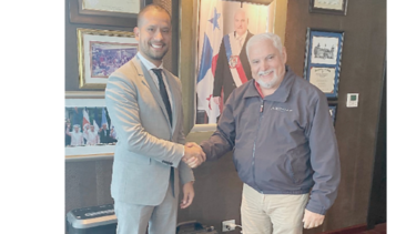 Detención domiciliaria en Colombia para Diego Cadena, el abogado de Álvaro Uribe y Ricardo Martinelli