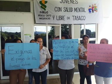Personal del hospital de Macaracas sale a protestar por anomalías
