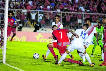 Blas Pérez : 'La pelota prácticamente nunca entró'
