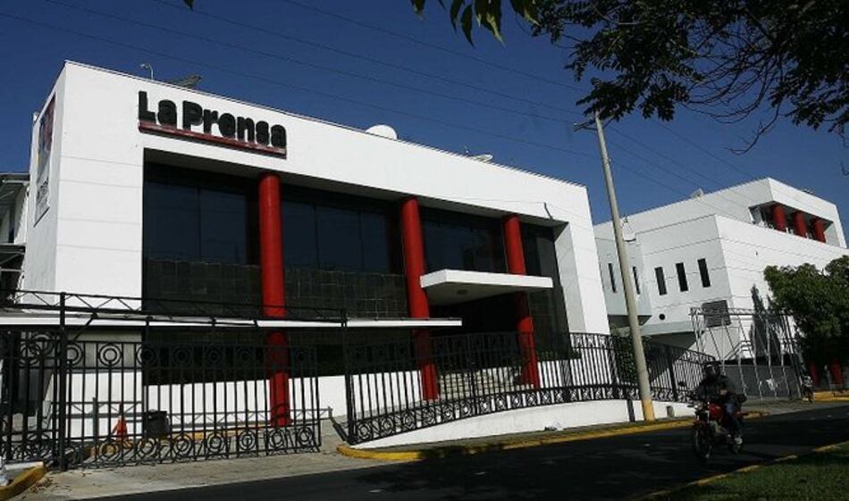 Periodistas de ‘La Prensa’ rinden declaración jurada