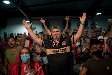 Brasileños sueñan con celebrar ‘el mayor carnaval en un siglo’