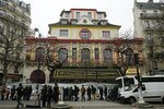 Los bares atacados en París preparan su reapertura y vuelta a la normalidad