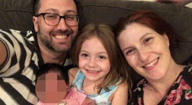 Pareja de California presenta denuncia tras intercambio de embriones ‘in vitro’