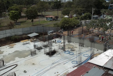 Suspenden construcción de edificio contiguo al parque Omar