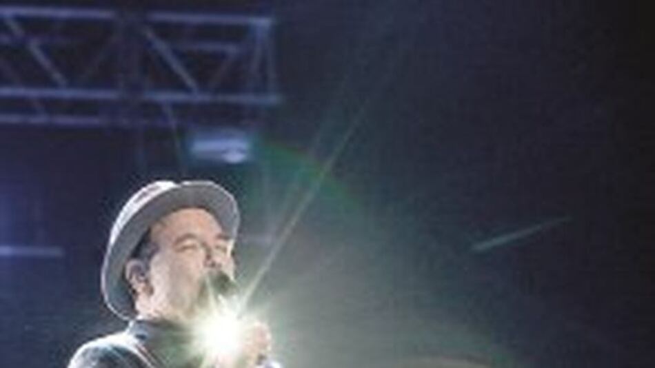 Blades recibe el Harry Chapin