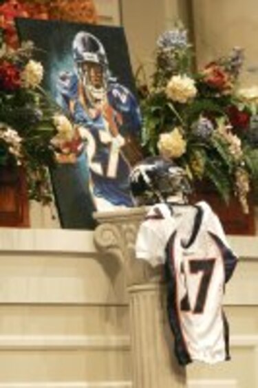 Entierran a Darrent Williams