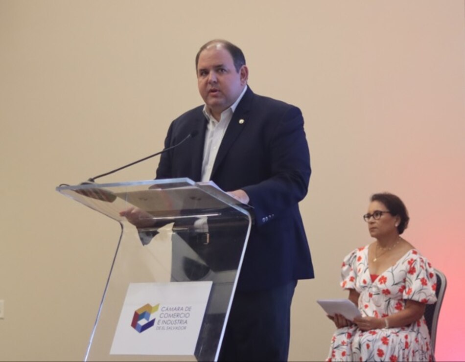 La industria de El Salvador pierde casi 10 mil empleos en 2023, según Cámara de Comercio