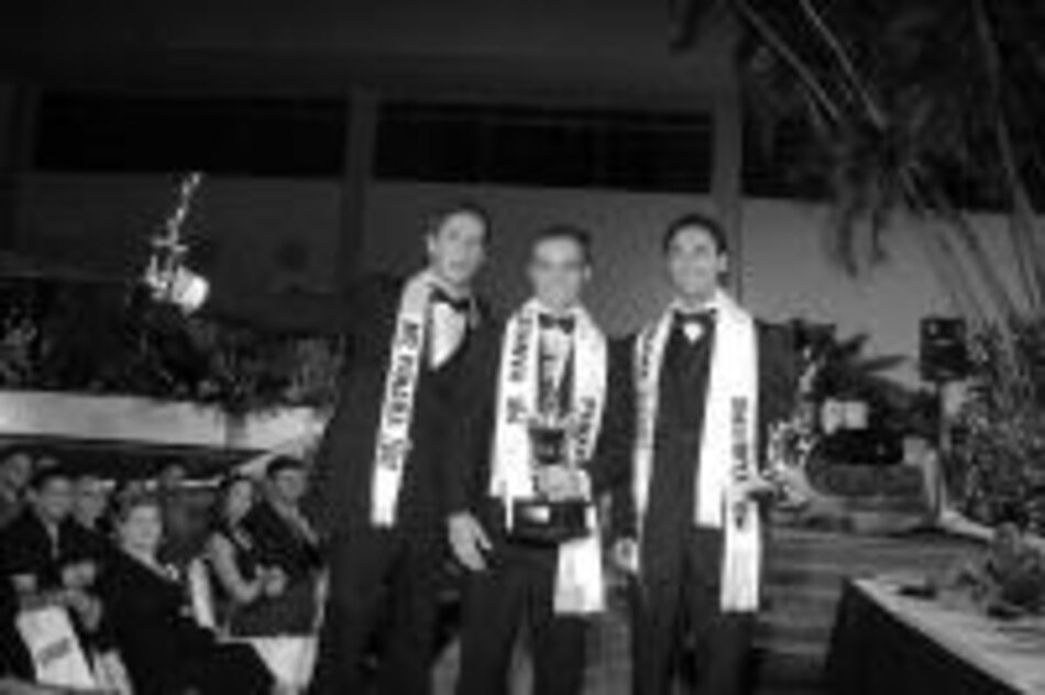 Christian Herrera es Mr. Panama 2002