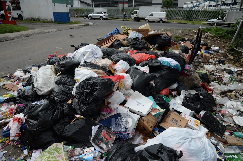 Trabajadores de aseo levantan paro de labores