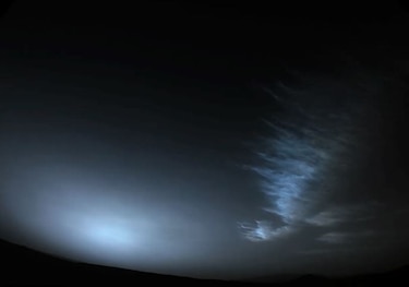 Perseverance capta un amanacer con nubes altas en Marte
