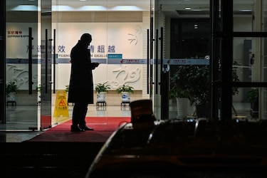 Un avión con 132 pasajeros se estrella en el suroeste de China